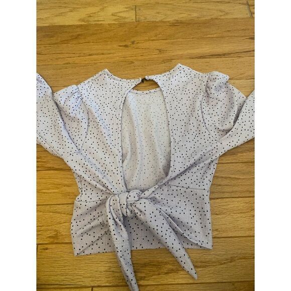 NWOT Berska, women's pale purple polka dotted, open back tied crop blouse sz Med - Picture 6 of 9